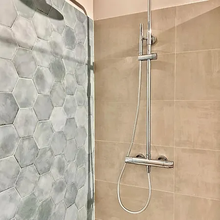 Casa Mafalda Trilocale In Centro * Μπιέλλα